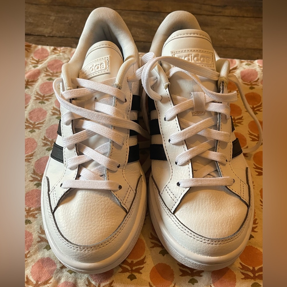 Adidas Grand Court Special Edition